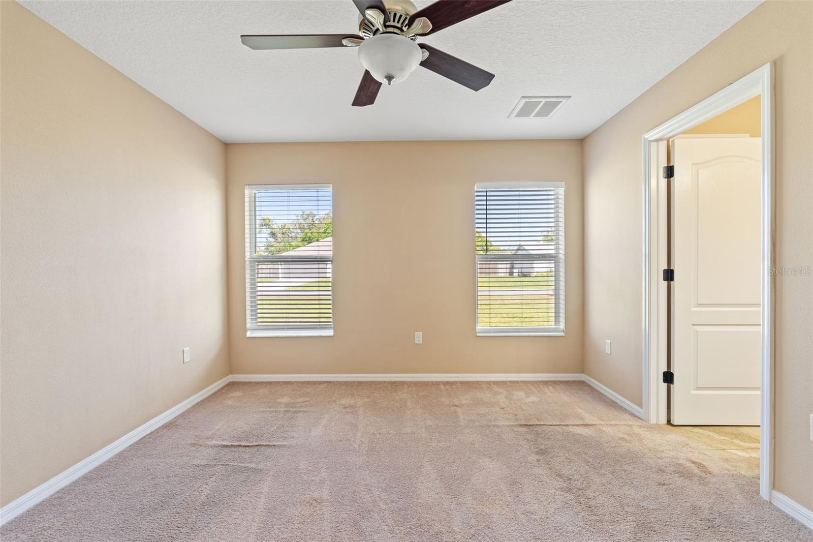 Image 18 of 41 For 5346 Pierpoint Avenue