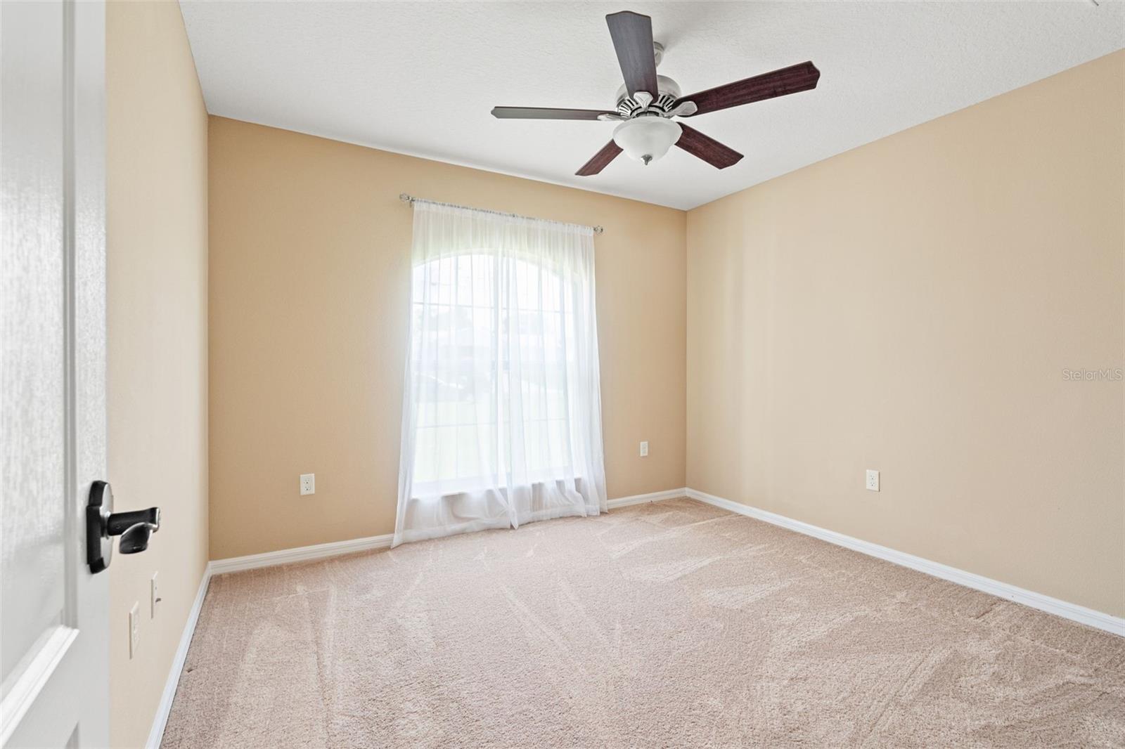 Image 23 of 41 For 5346 Pierpoint Avenue