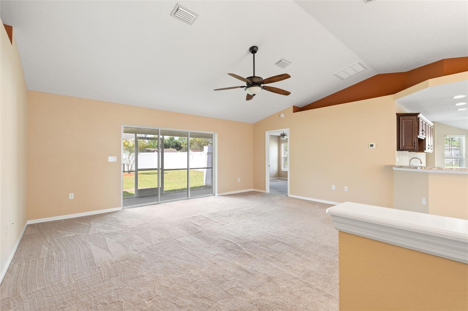 Image 7 of 41 For 5346 Pierpoint Avenue