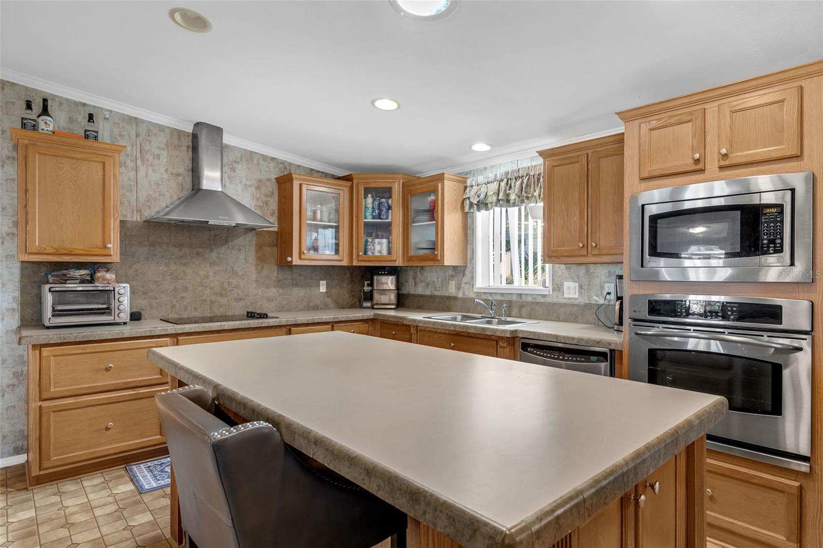Image 13 of 44 For 17435 Palm Drive