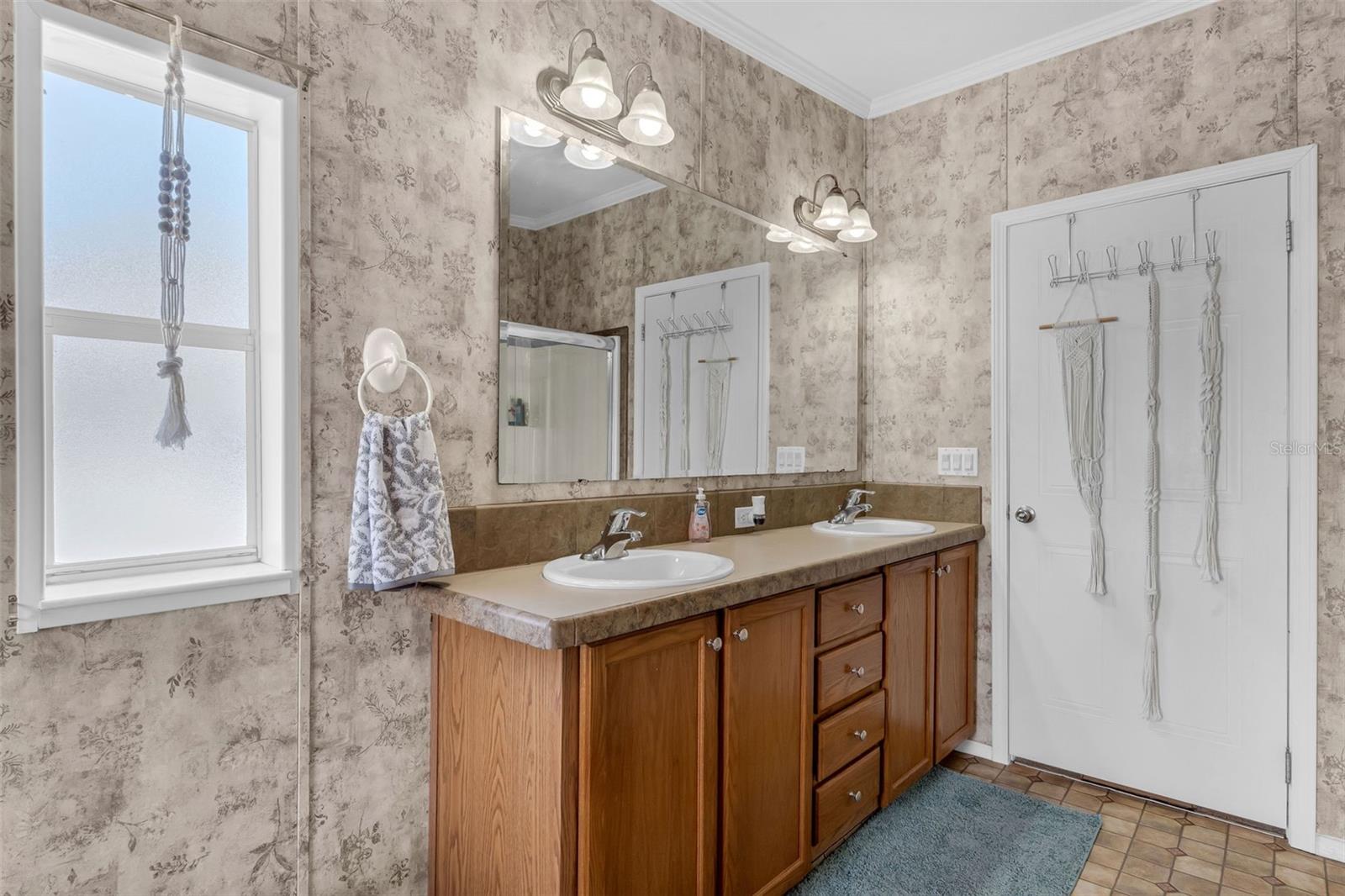 Image 19 of 44 For 17435 Palm Drive