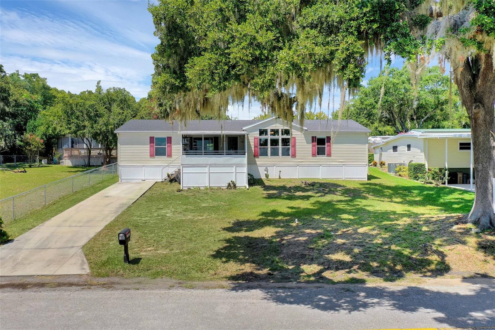 Image 27 of 44 For 17435 Palm Drive
