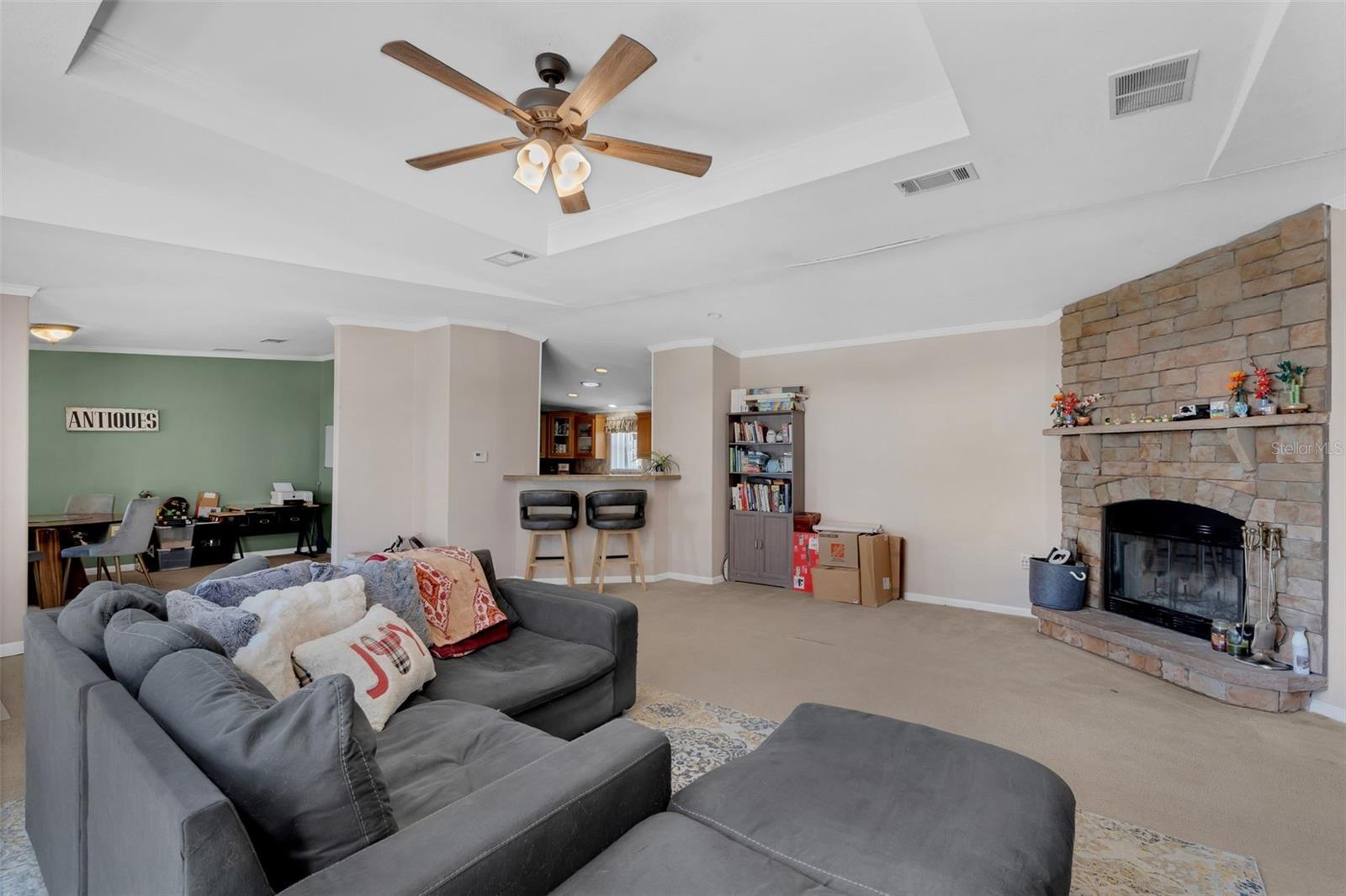 Image 9 of 44 For 17435 Palm Drive