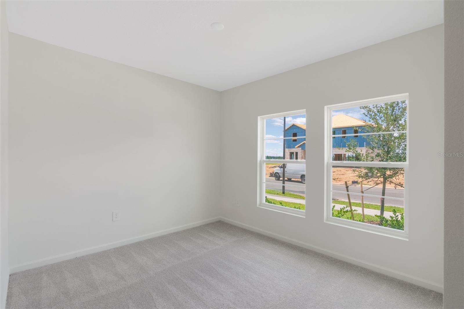 Image 12 of 20 For 249 Streamwater Way