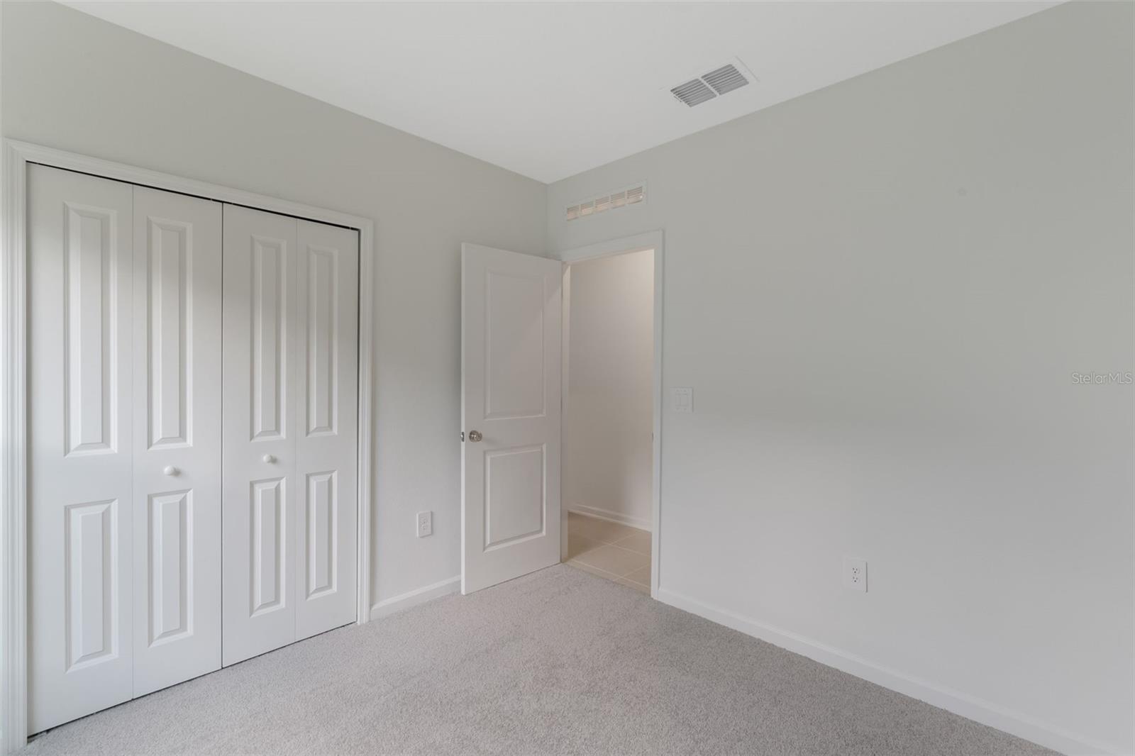 Image 14 of 20 For 249 Streamwater Way