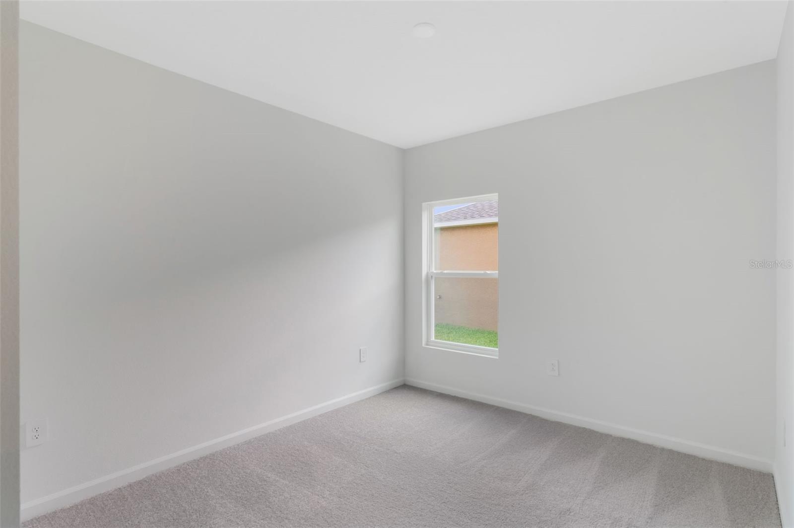 Image 15 of 20 For 249 Streamwater Way
