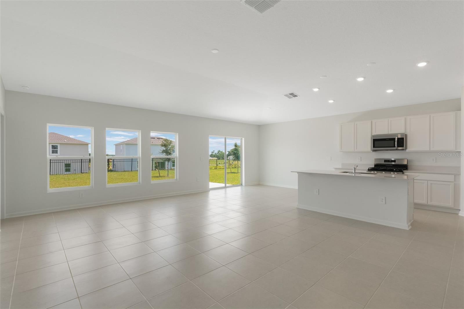 Image 4 of 20 For 249 Streamwater Way
