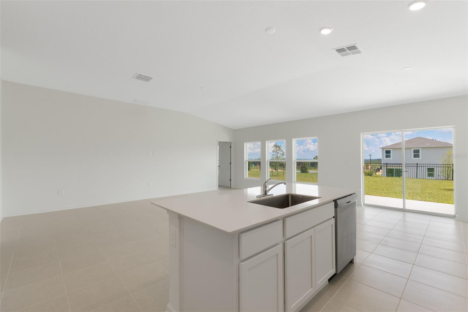Image 7 of 20 For 249 Streamwater Way