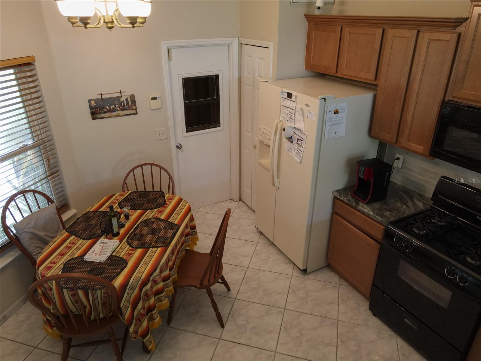 Image 16 of 42 For 1717 Burnham Court