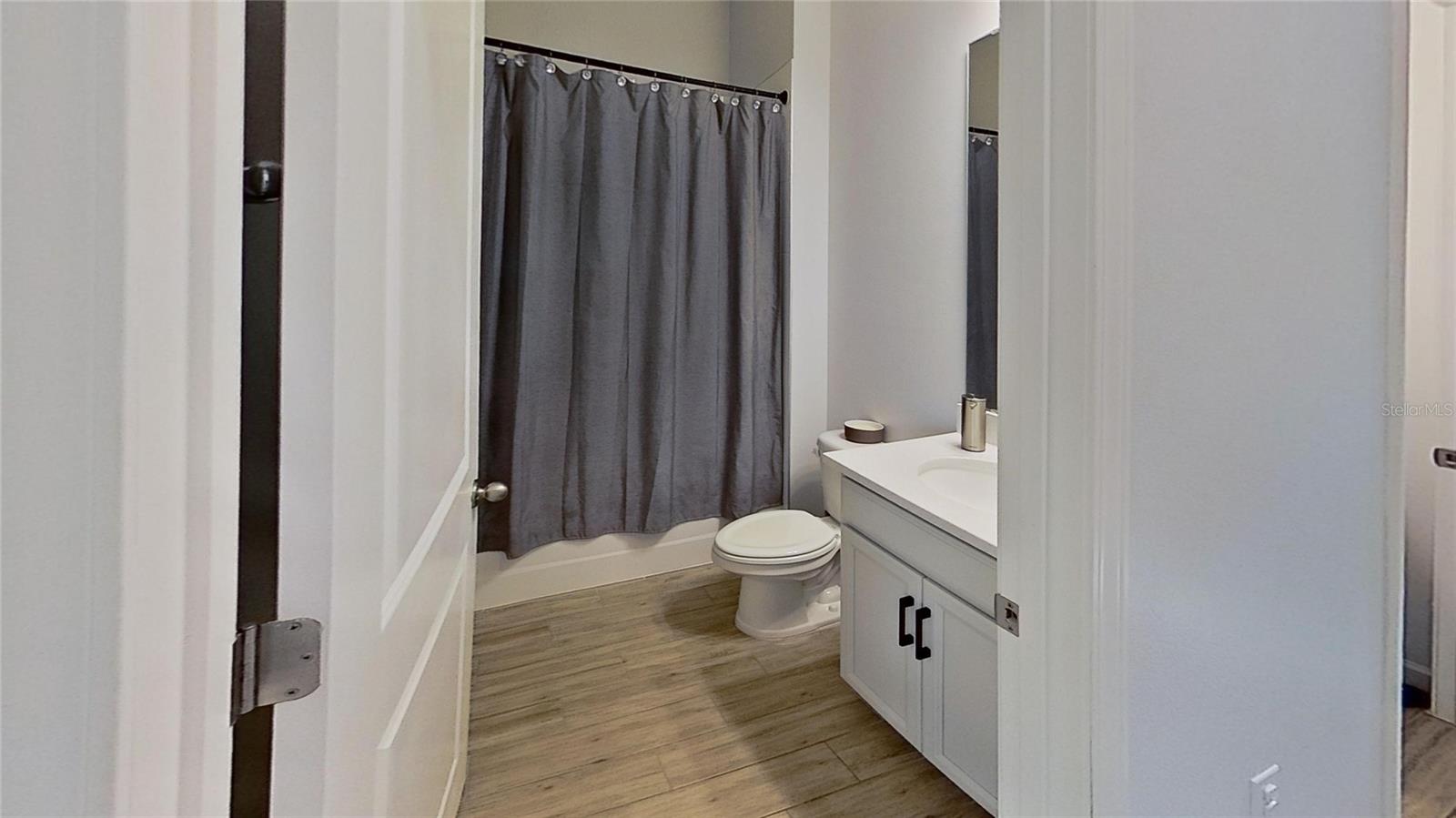 Image 15 of 46 For 646 Avila Place