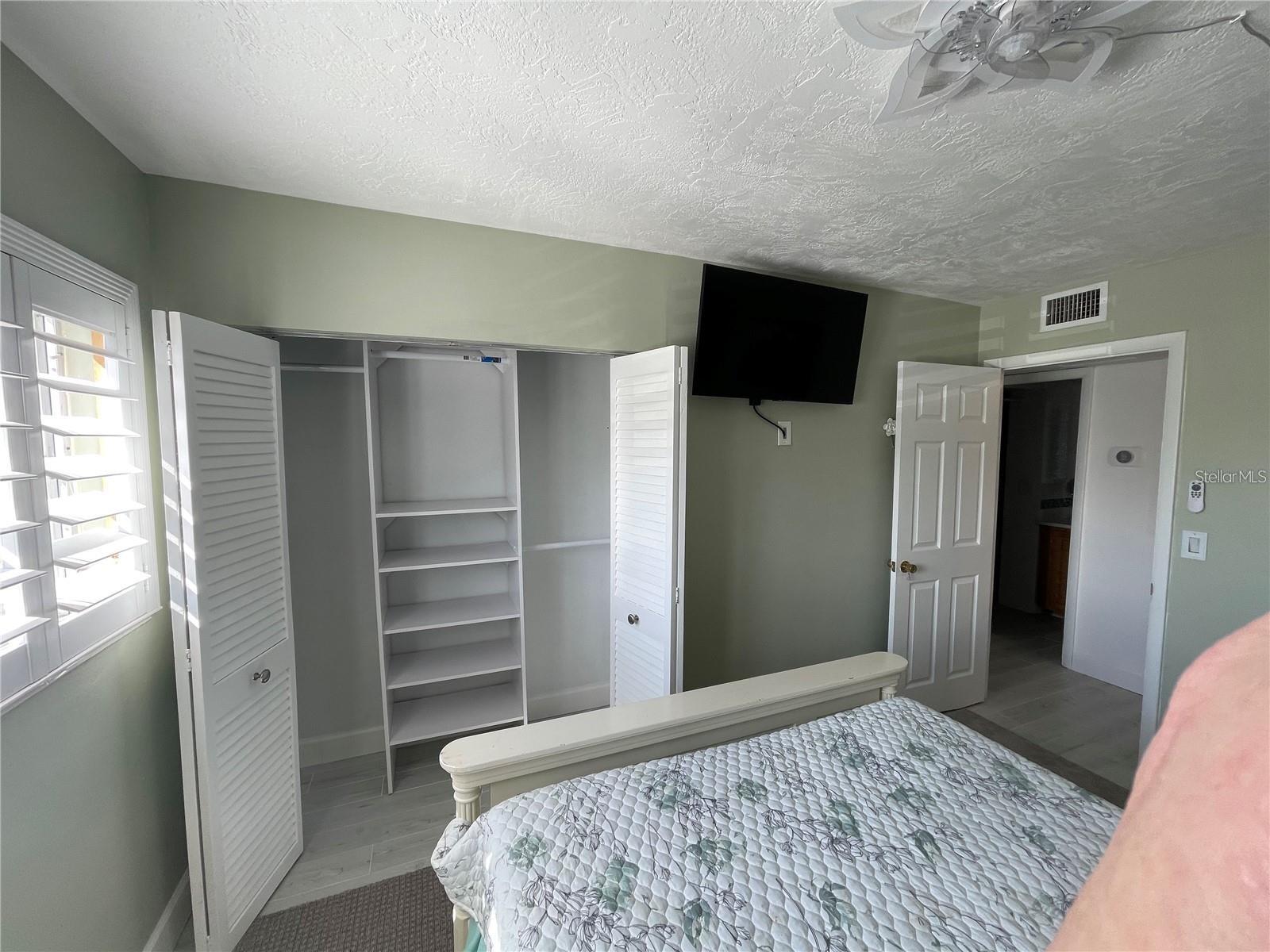 Image 13 of 20 For 223 Columbia Drive 211