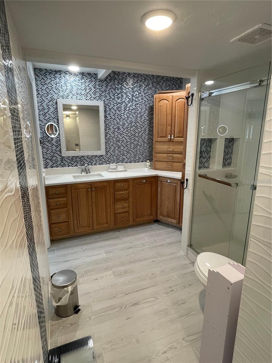 Image 4 of 20 For 223 Columbia Drive 211