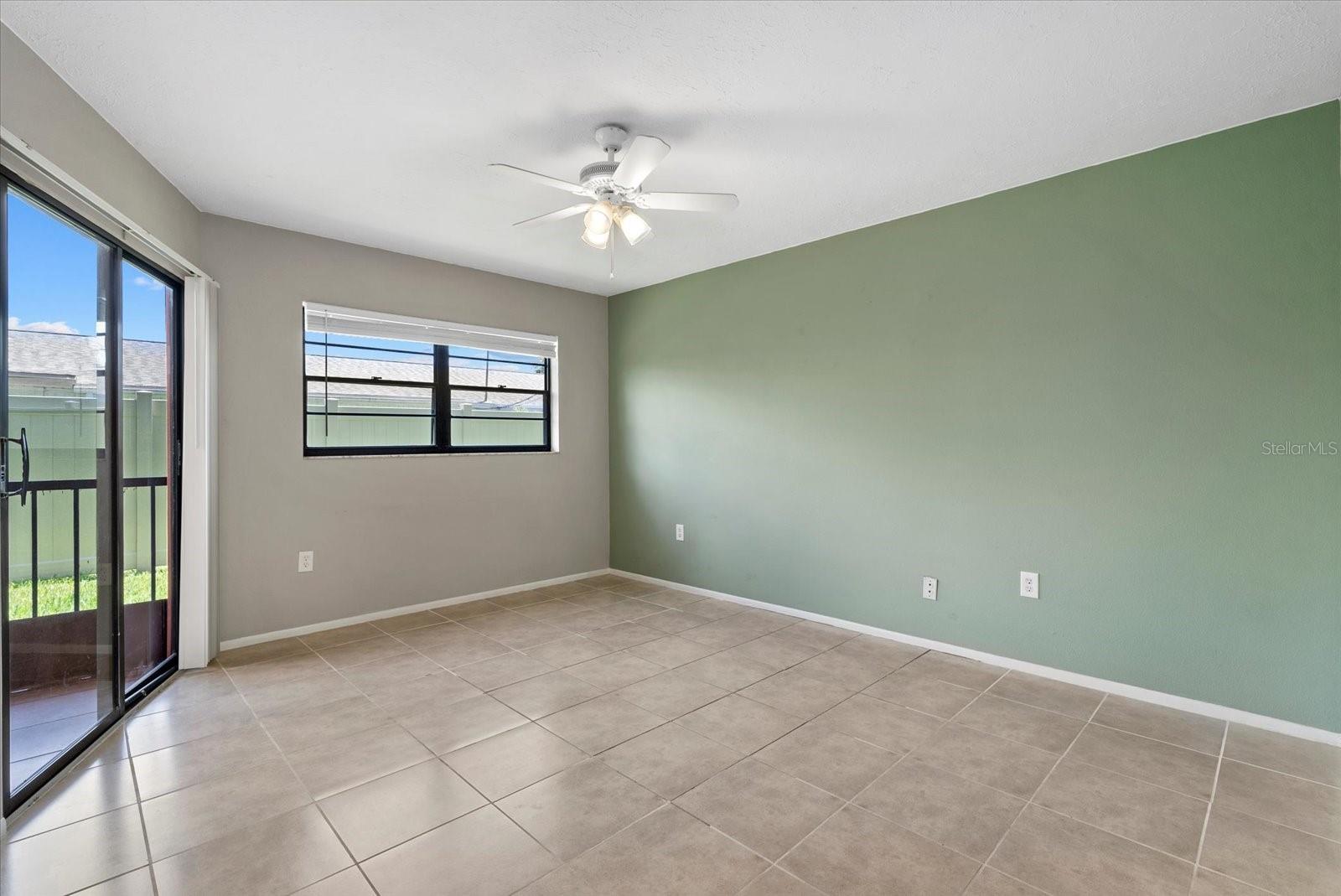 Image 11 of 22 For 2431 Bayshore Gardens Parkway 19