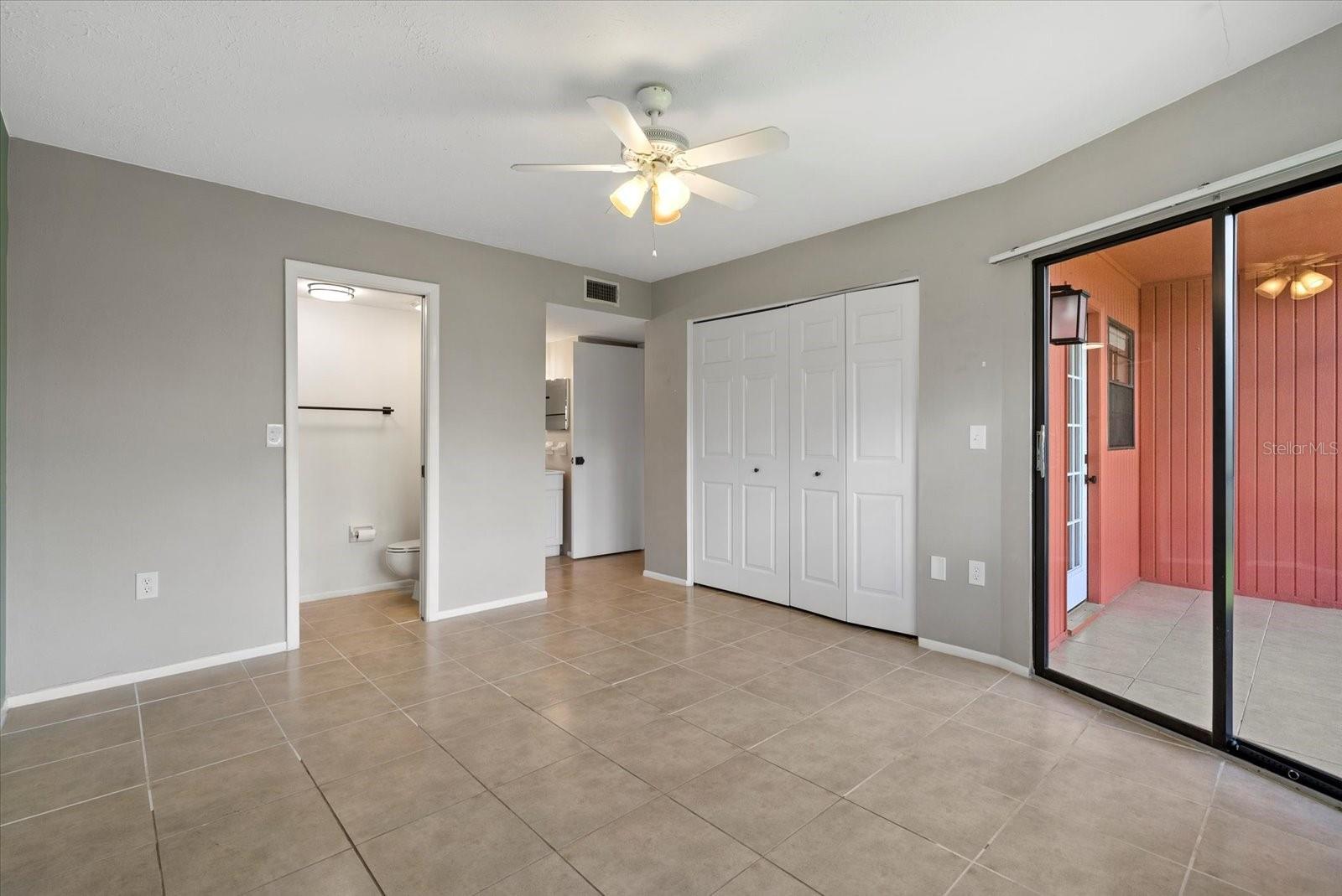 Image 13 of 22 For 2431 Bayshore Gardens Parkway 19