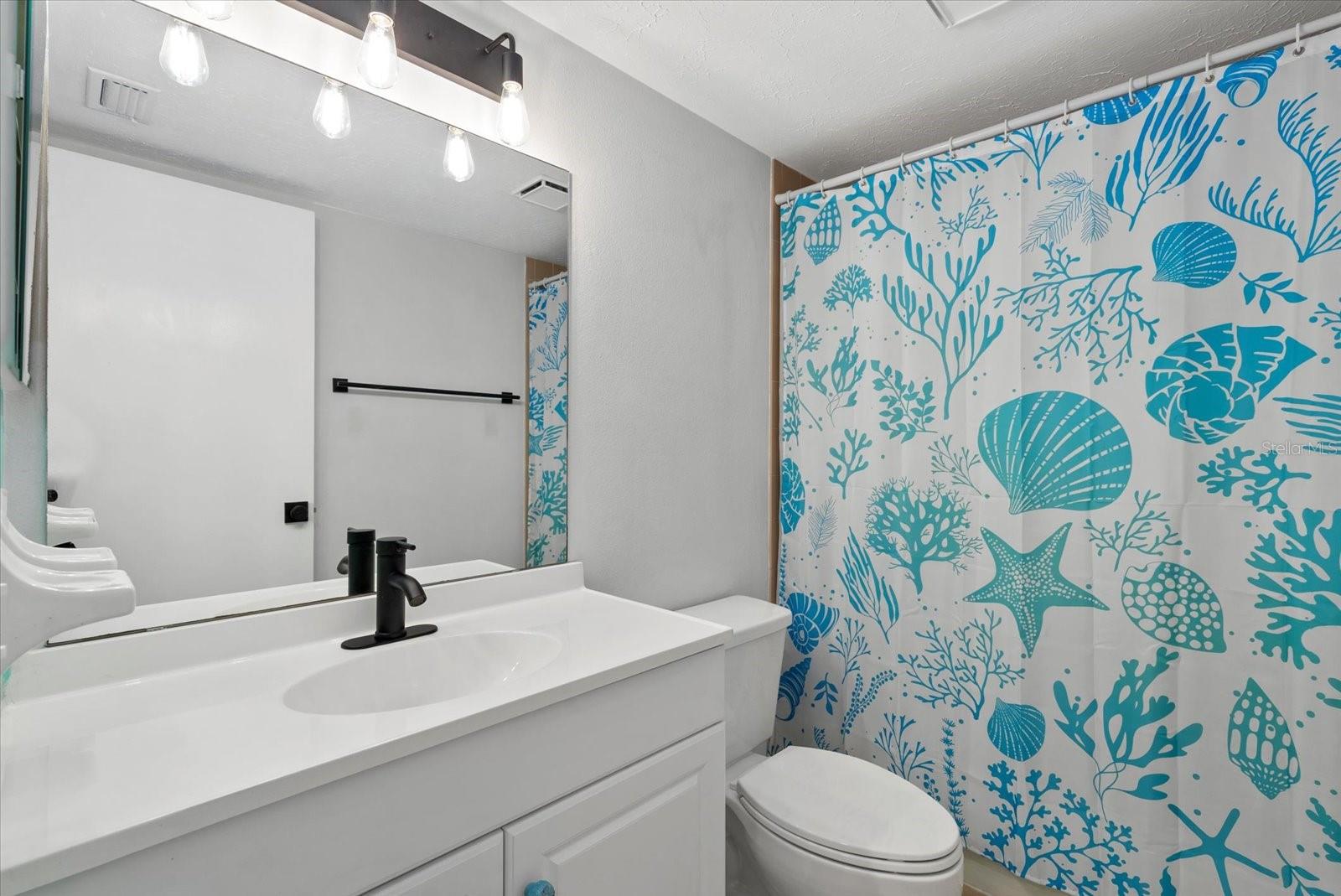Image 16 of 22 For 2431 Bayshore Gardens Parkway 19