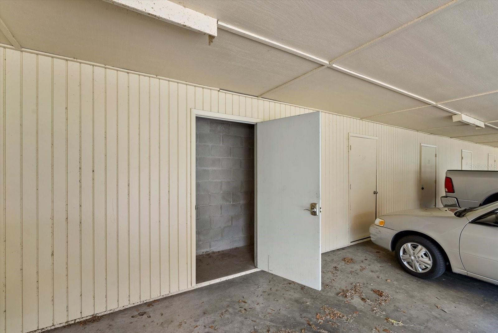 Image 21 of 22 For 2431 Bayshore Gardens Parkway 19