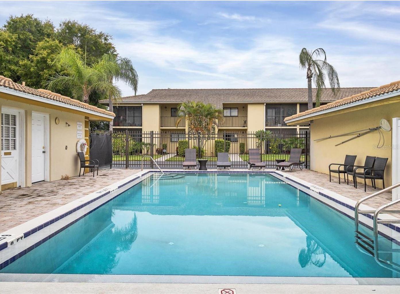Image 22 of 22 For 2431 Bayshore Gardens Parkway 19