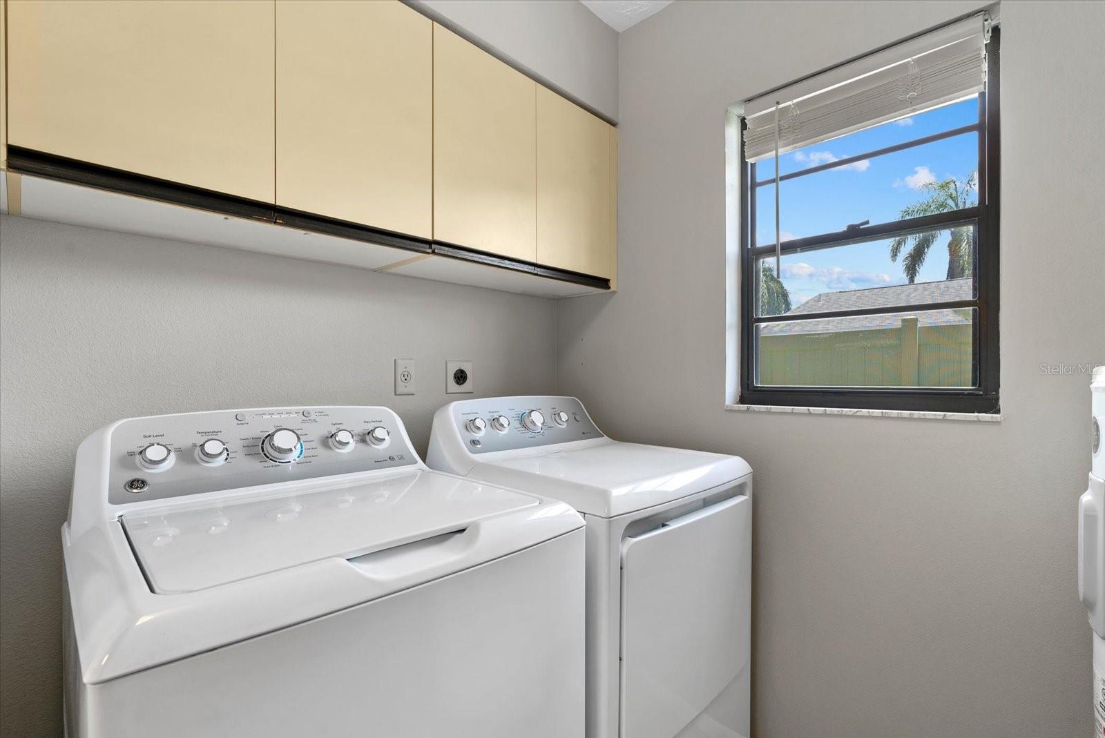 Image 9 of 22 For 2431 Bayshore Gardens Parkway 19