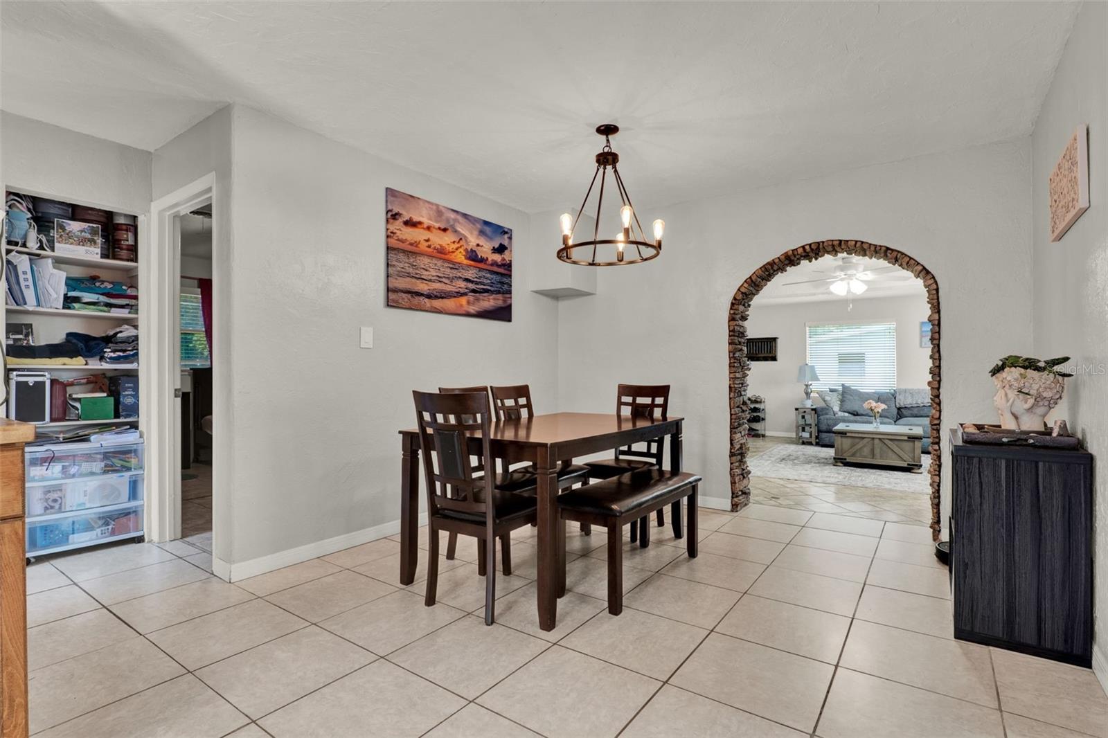 Image 11 of 22 For 707 Plumosa Avenue