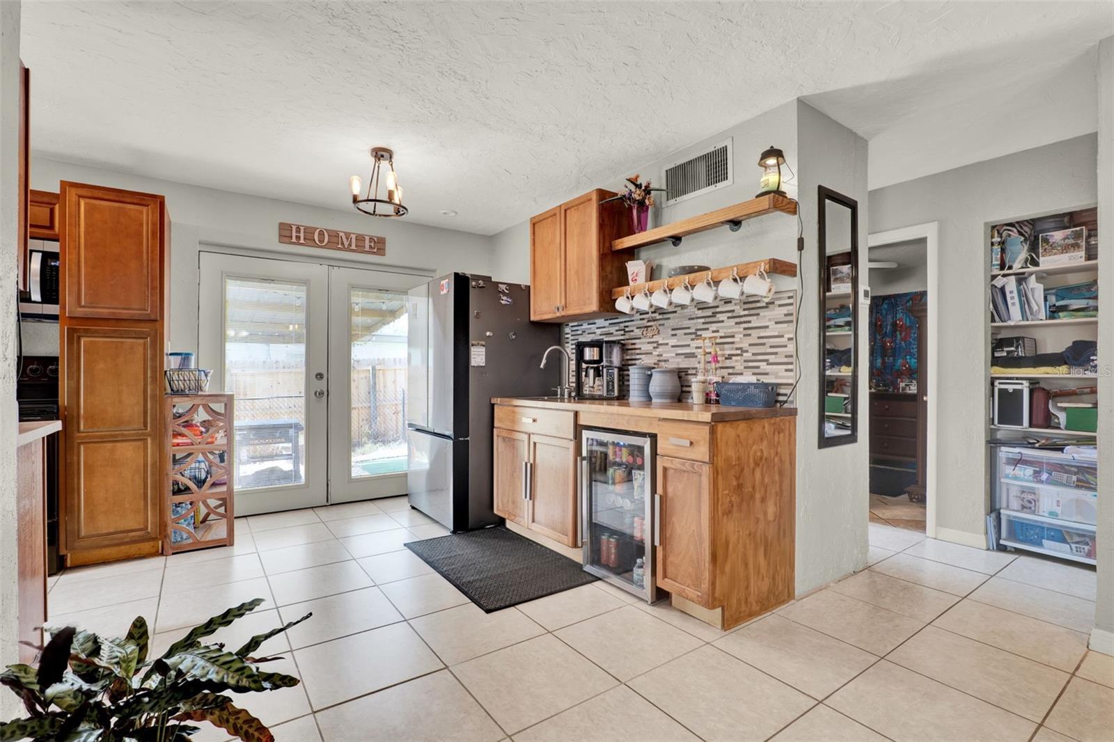 Image 13 of 22 For 707 Plumosa Avenue