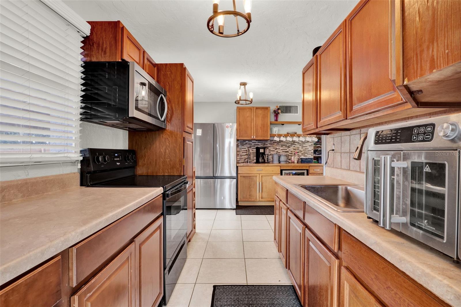 Image 16 of 22 For 707 Plumosa Avenue