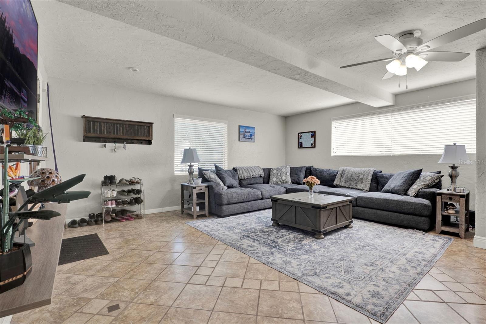 Image 7 of 22 For 707 Plumosa Avenue