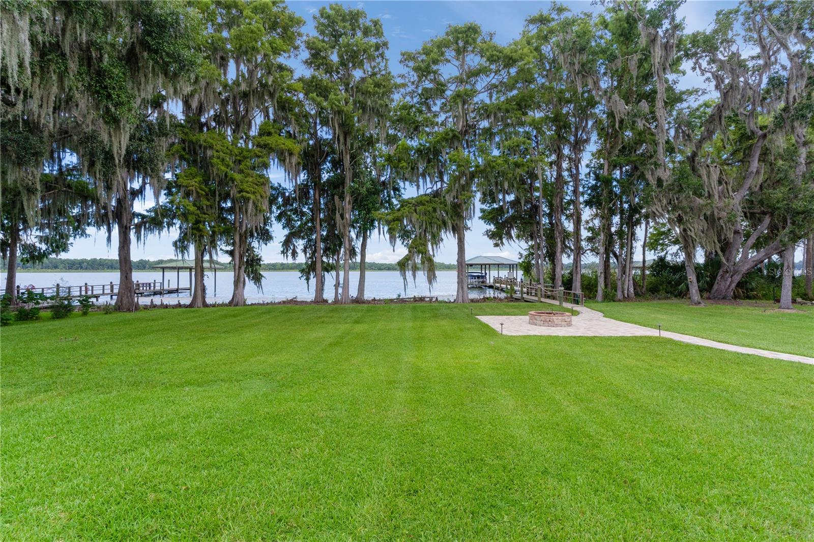 Listing photo id 4 for 10994 River Ranch Path