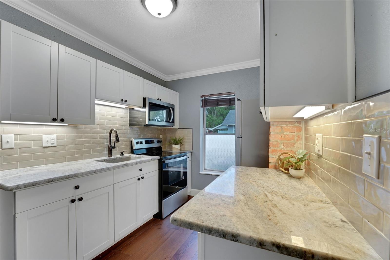 Image 18 of 22 For 330 Highland Street