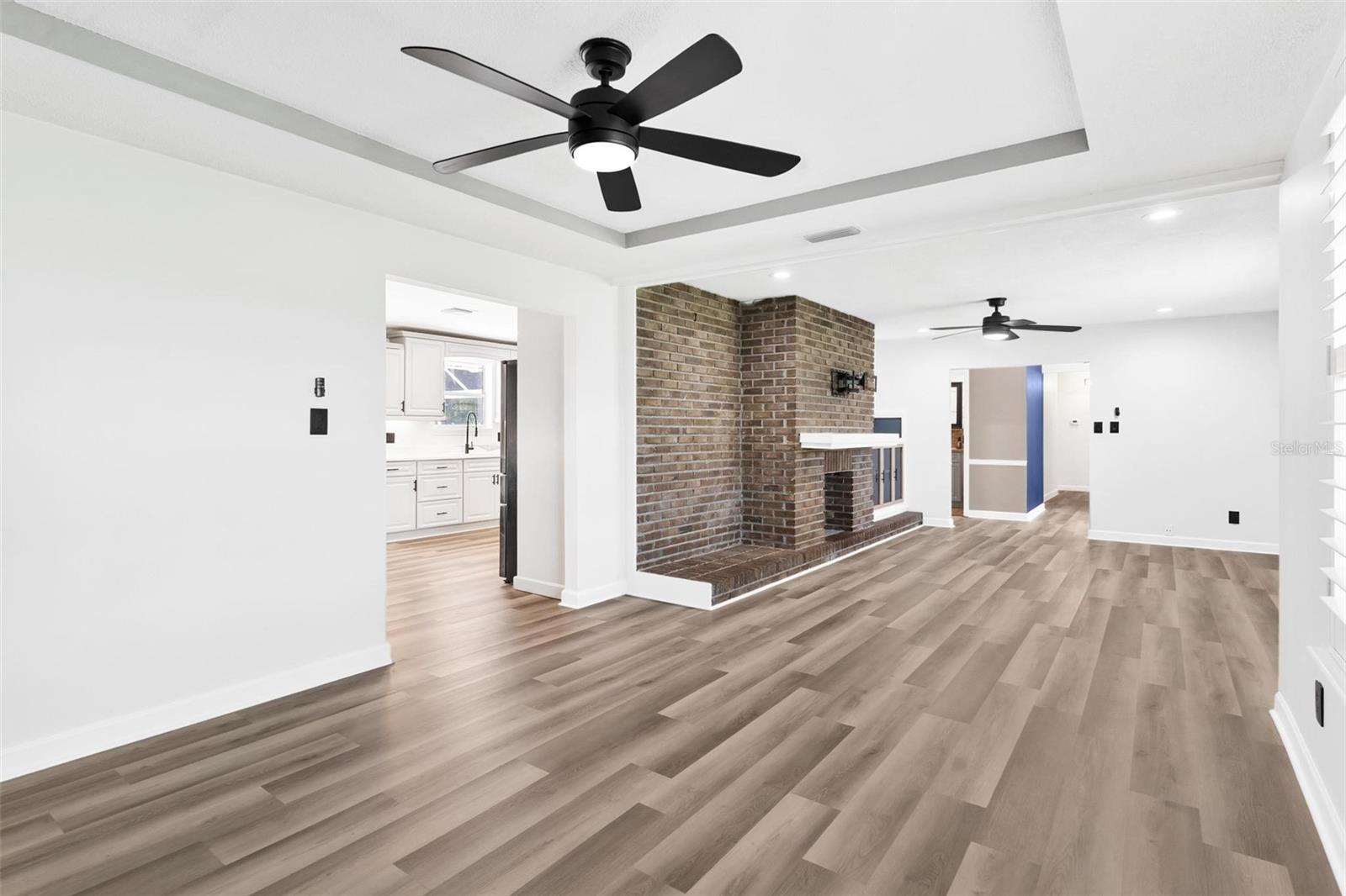 Image 11 of 56 For 15681 170th Avenue