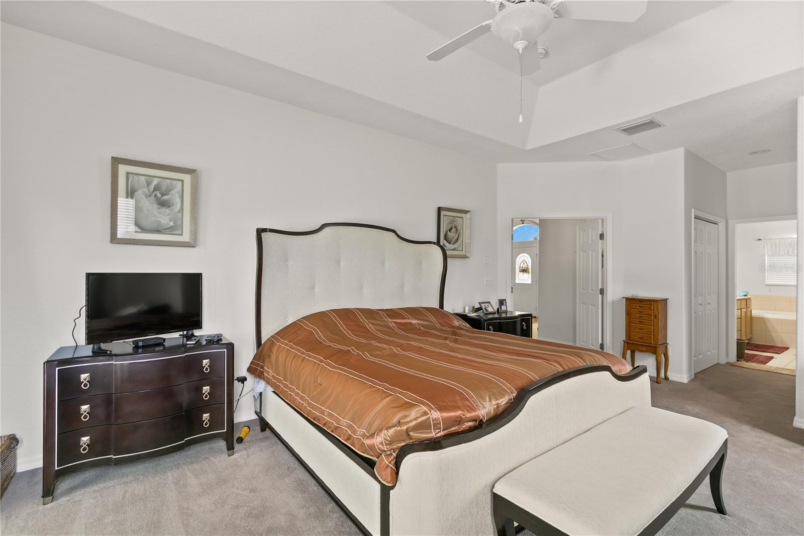 Image 19 of 48 For 9646 Spring Lake Drive