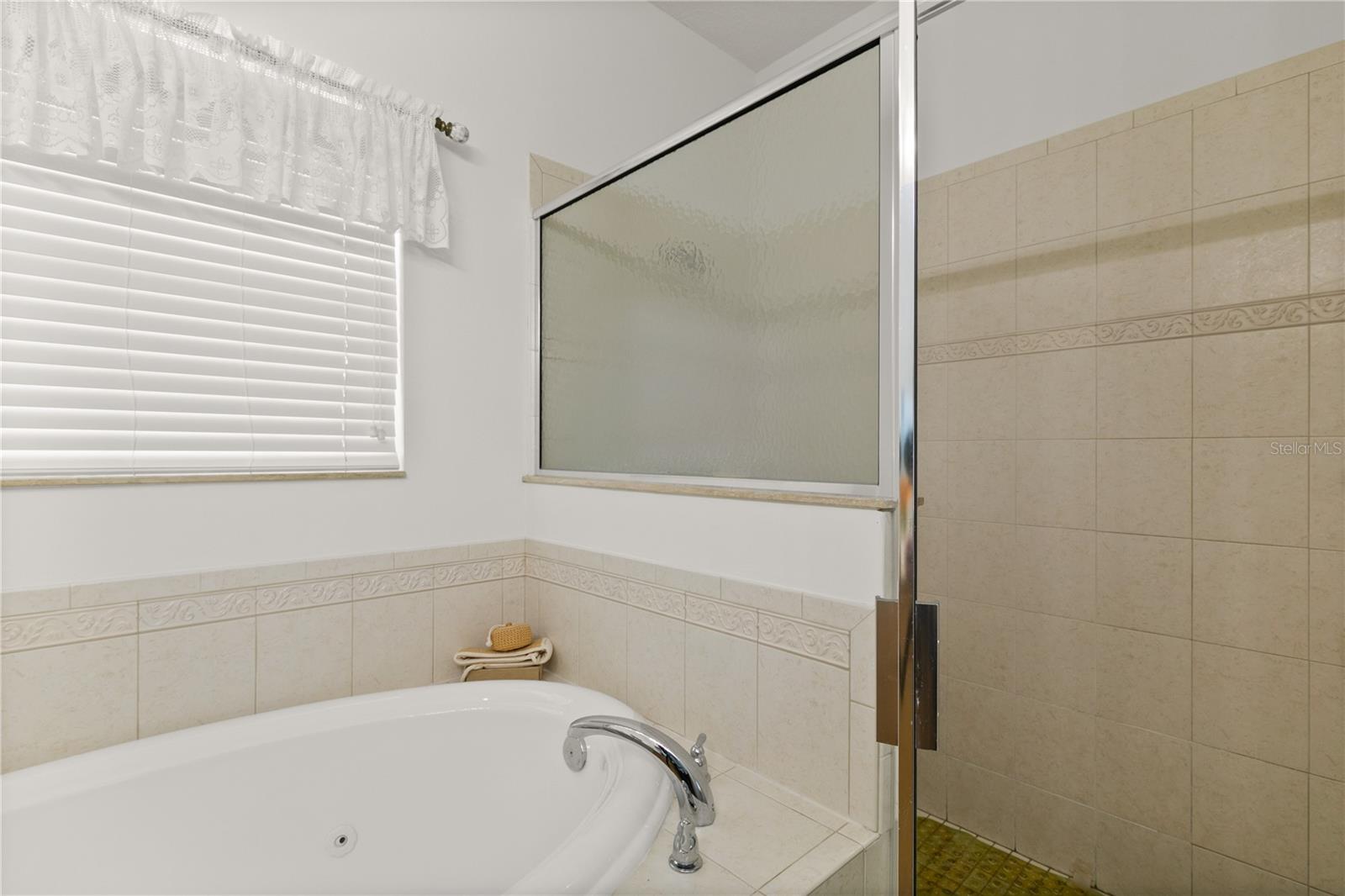 Image 22 of 48 For 9646 Spring Lake Drive