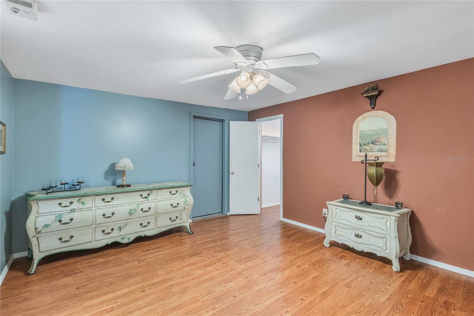 Image 13 of 25 For 31643 Howard Street