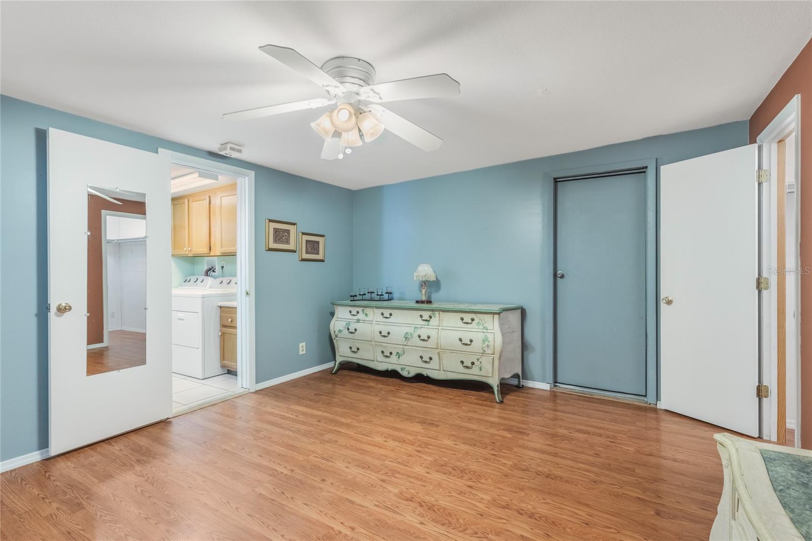 Image 14 of 25 For 31643 Howard Street