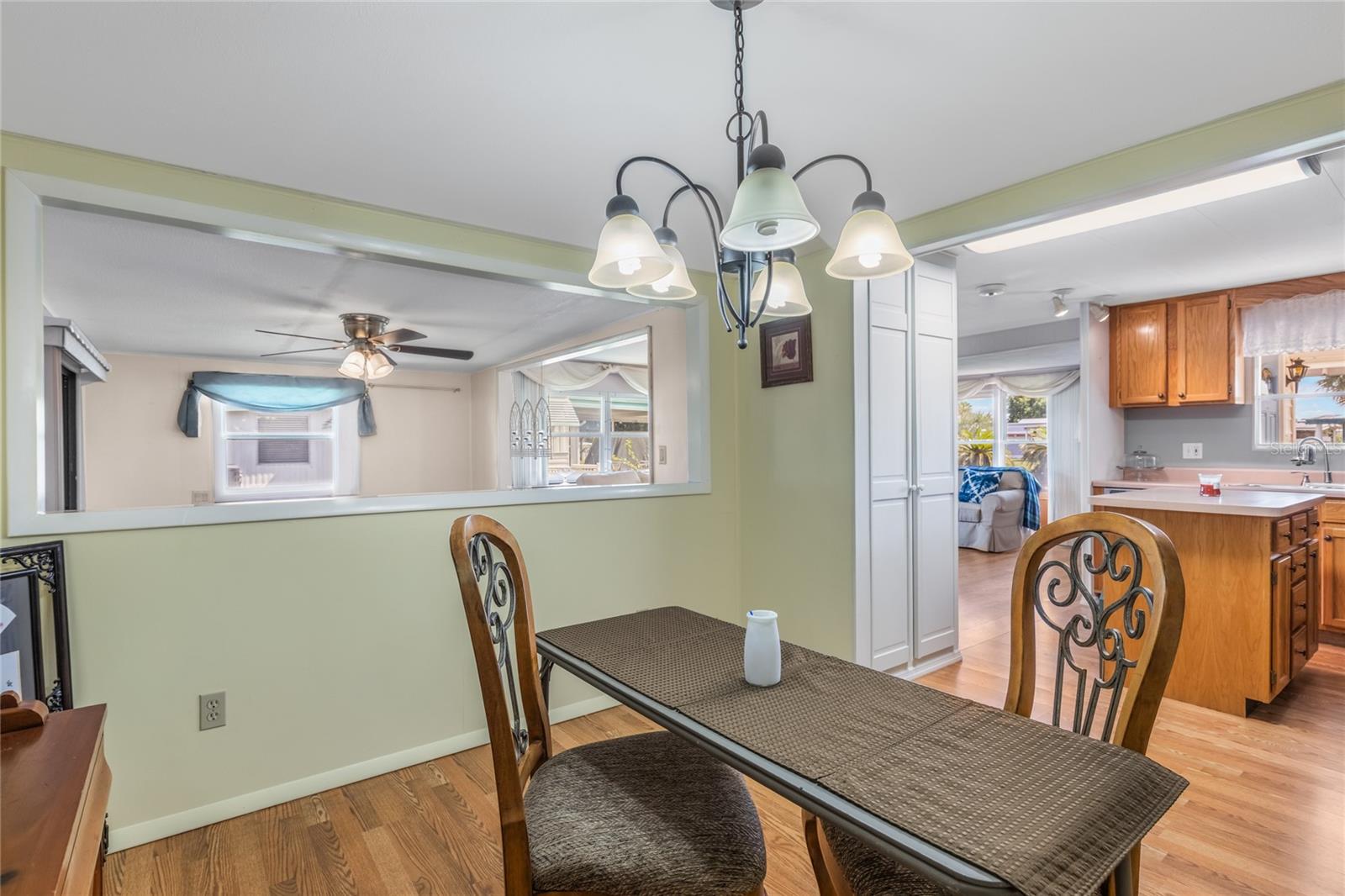 Image 8 of 25 For 31643 Howard Street