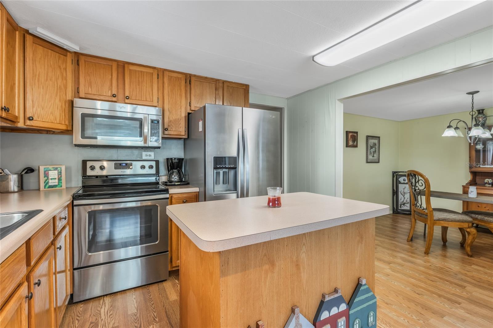 Image 9 of 25 For 31643 Howard Street