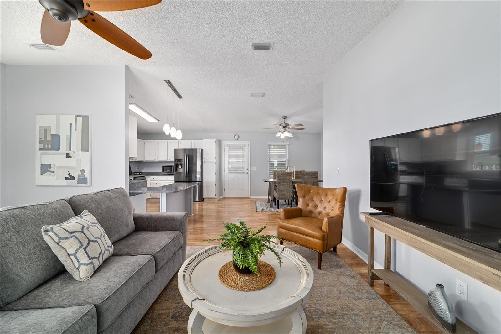 Image 10 of 39 For 724 Prado Drive