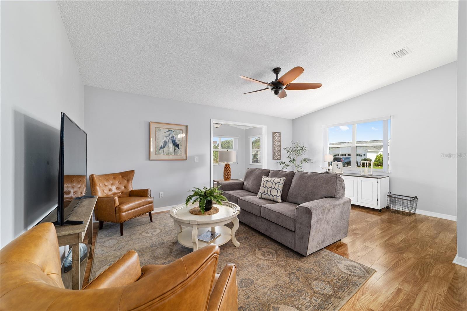 Image 7 of 39 For 724 Prado Drive
