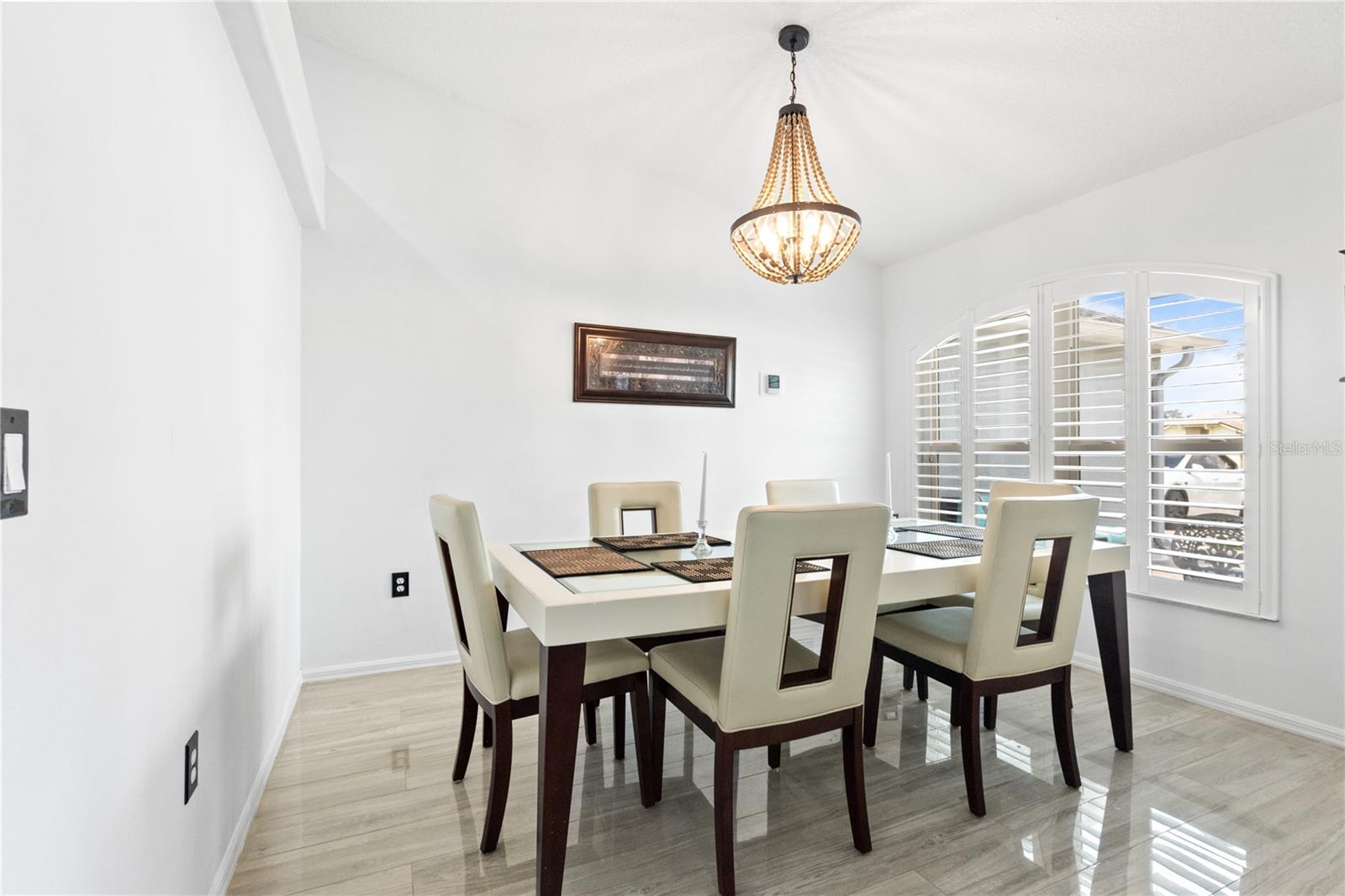 Image 12 of 57 For 2497 Treehaven Drive