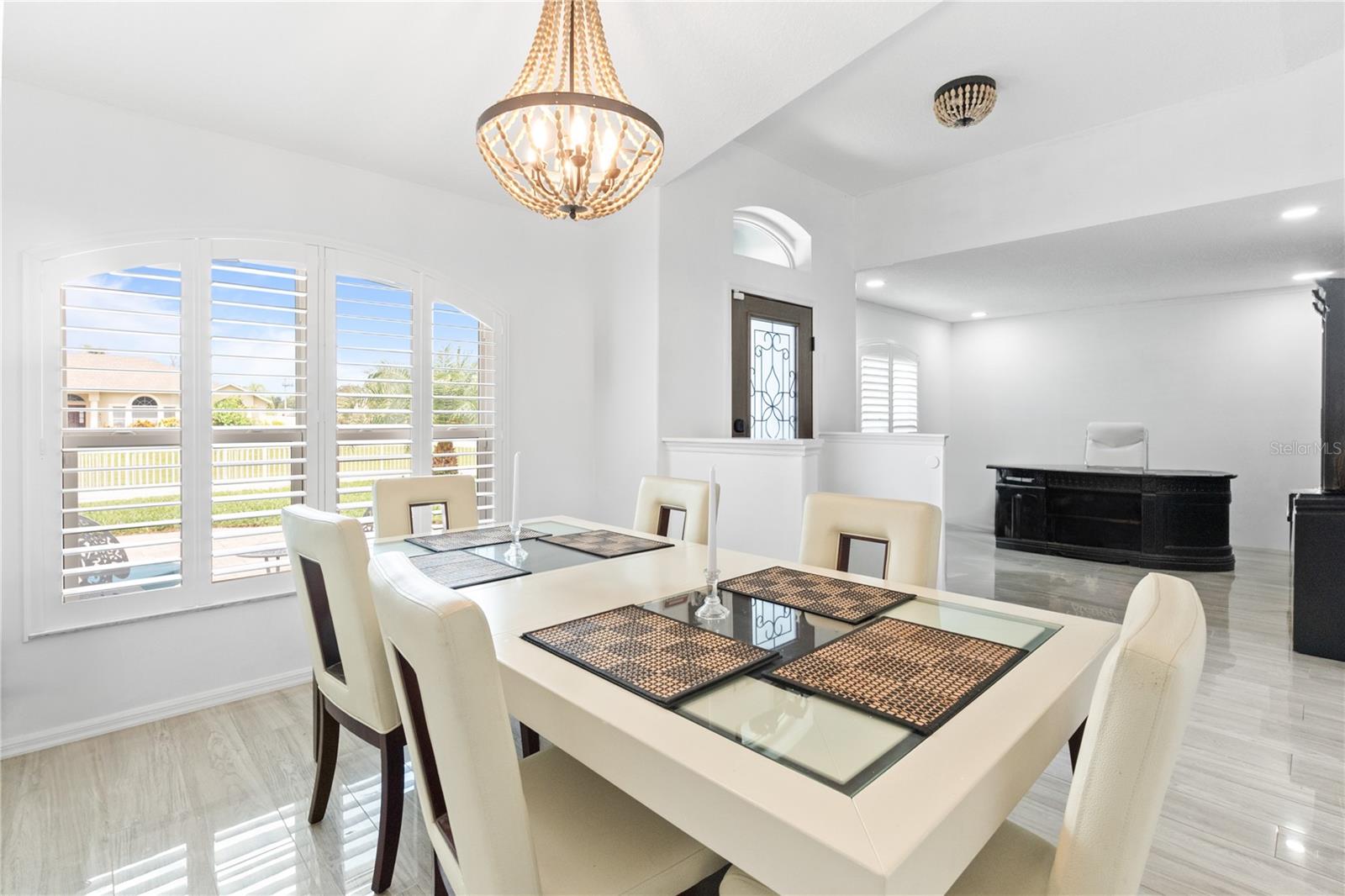 Image 13 of 57 For 2497 Treehaven Drive