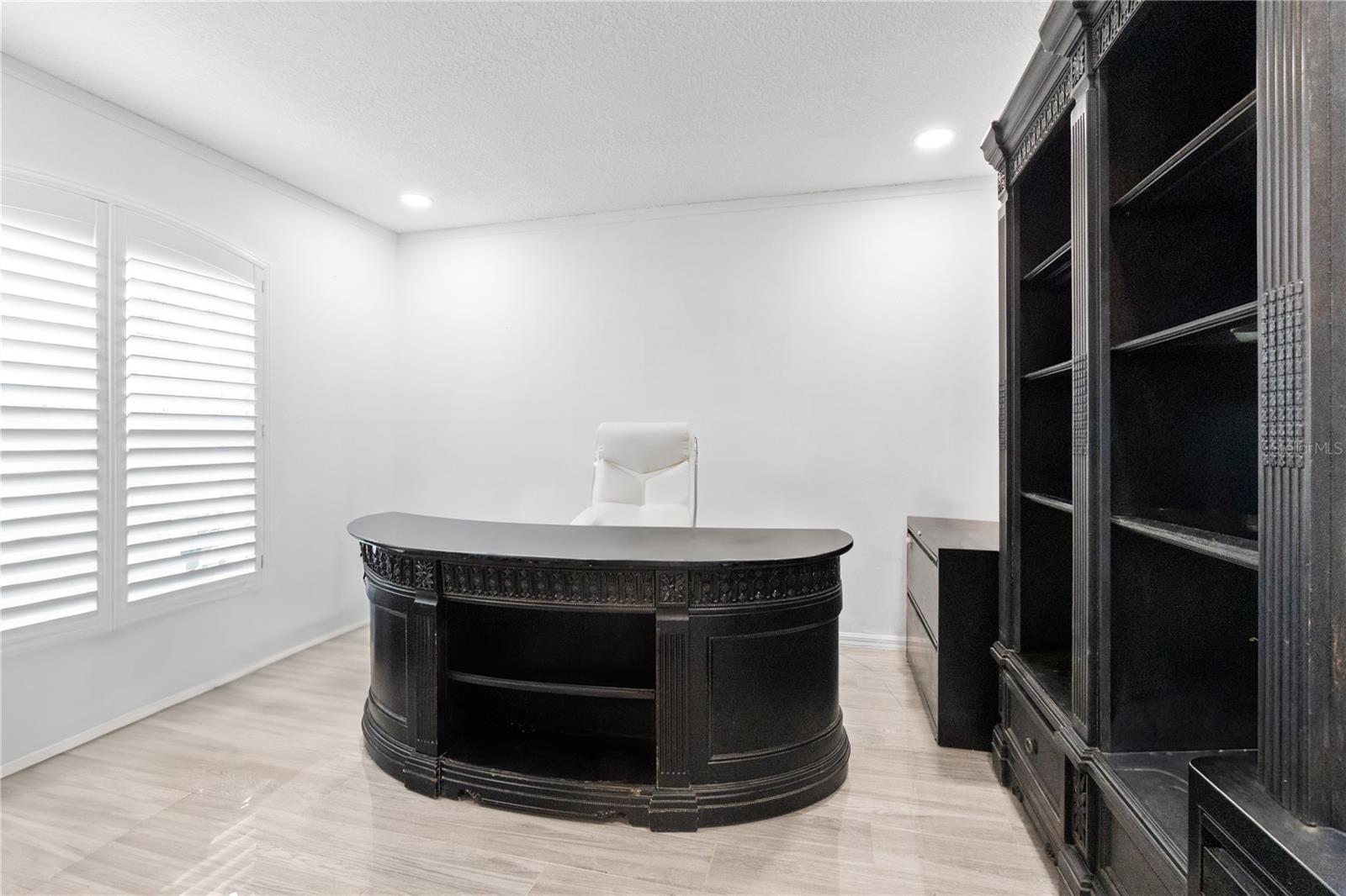 Image 14 of 57 For 2497 Treehaven Drive