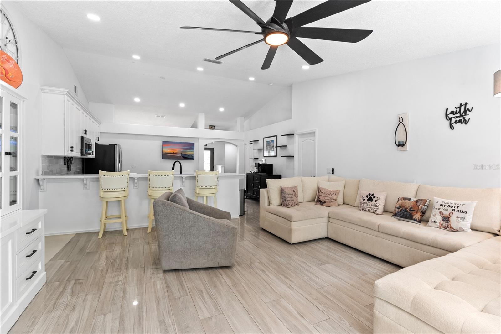 Image 15 of 57 For 2497 Treehaven Drive