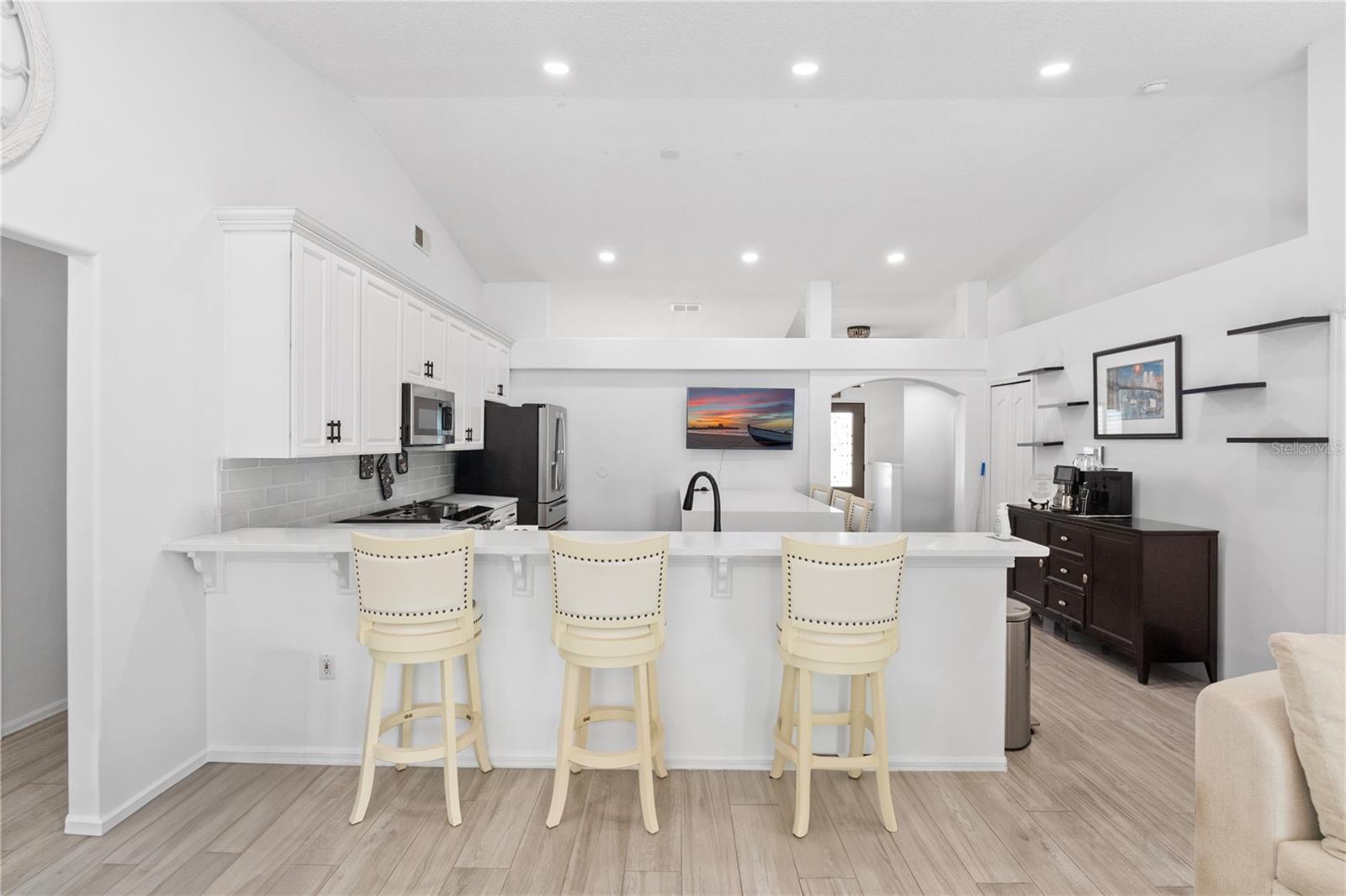 Image 17 of 57 For 2497 Treehaven Drive