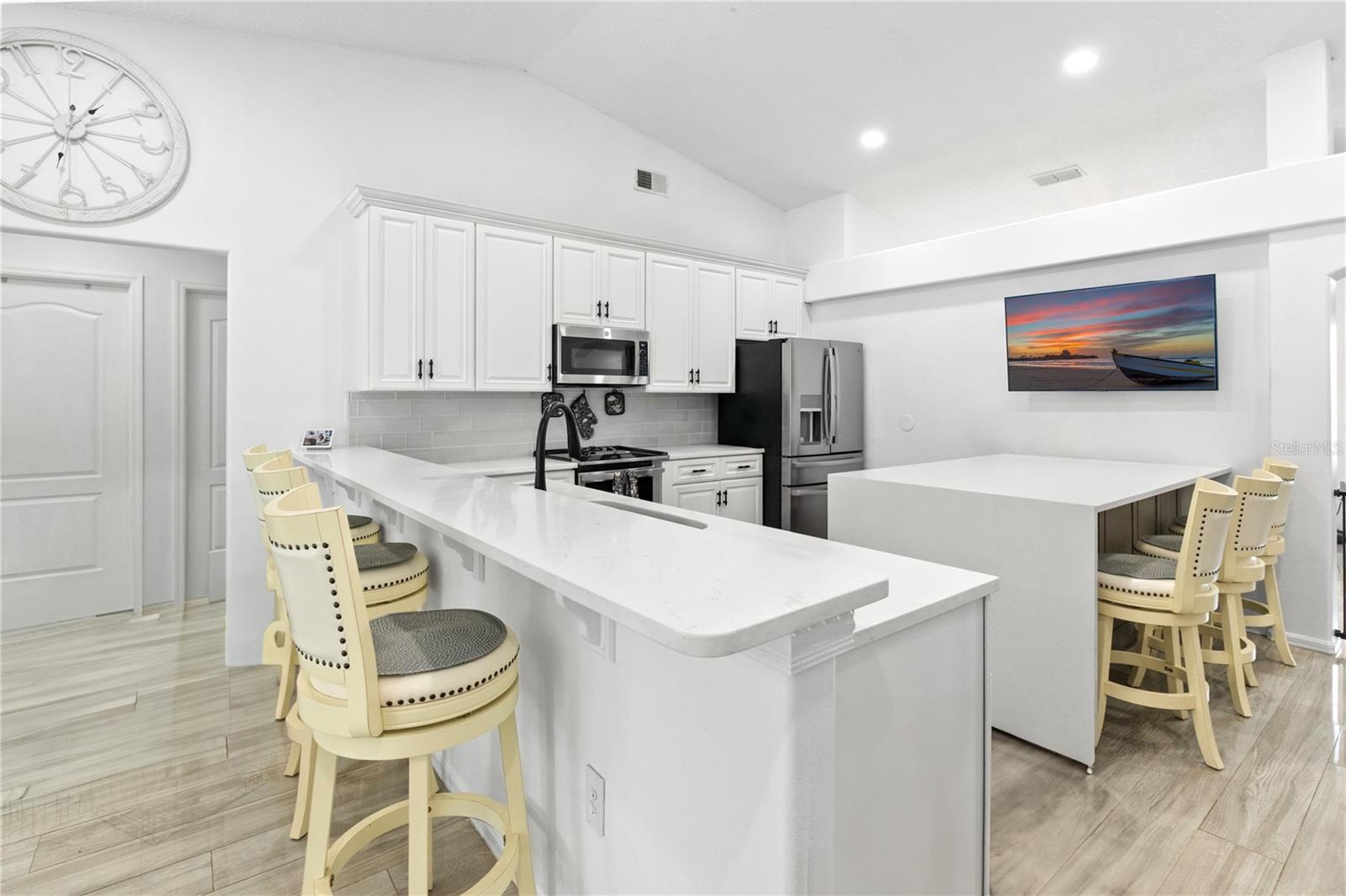 Image 18 of 57 For 2497 Treehaven Drive