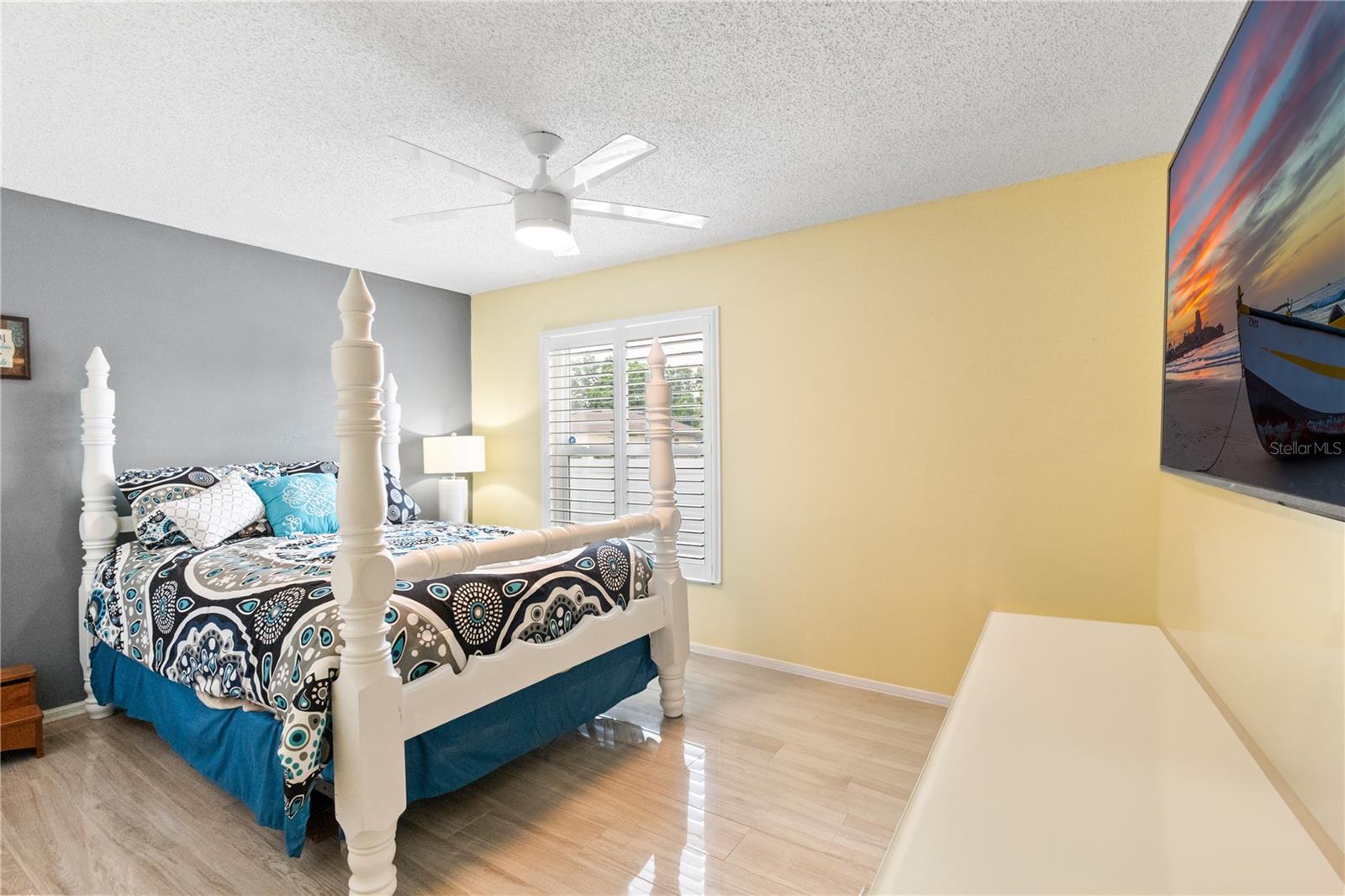 Image 39 of 57 For 2497 Treehaven Drive