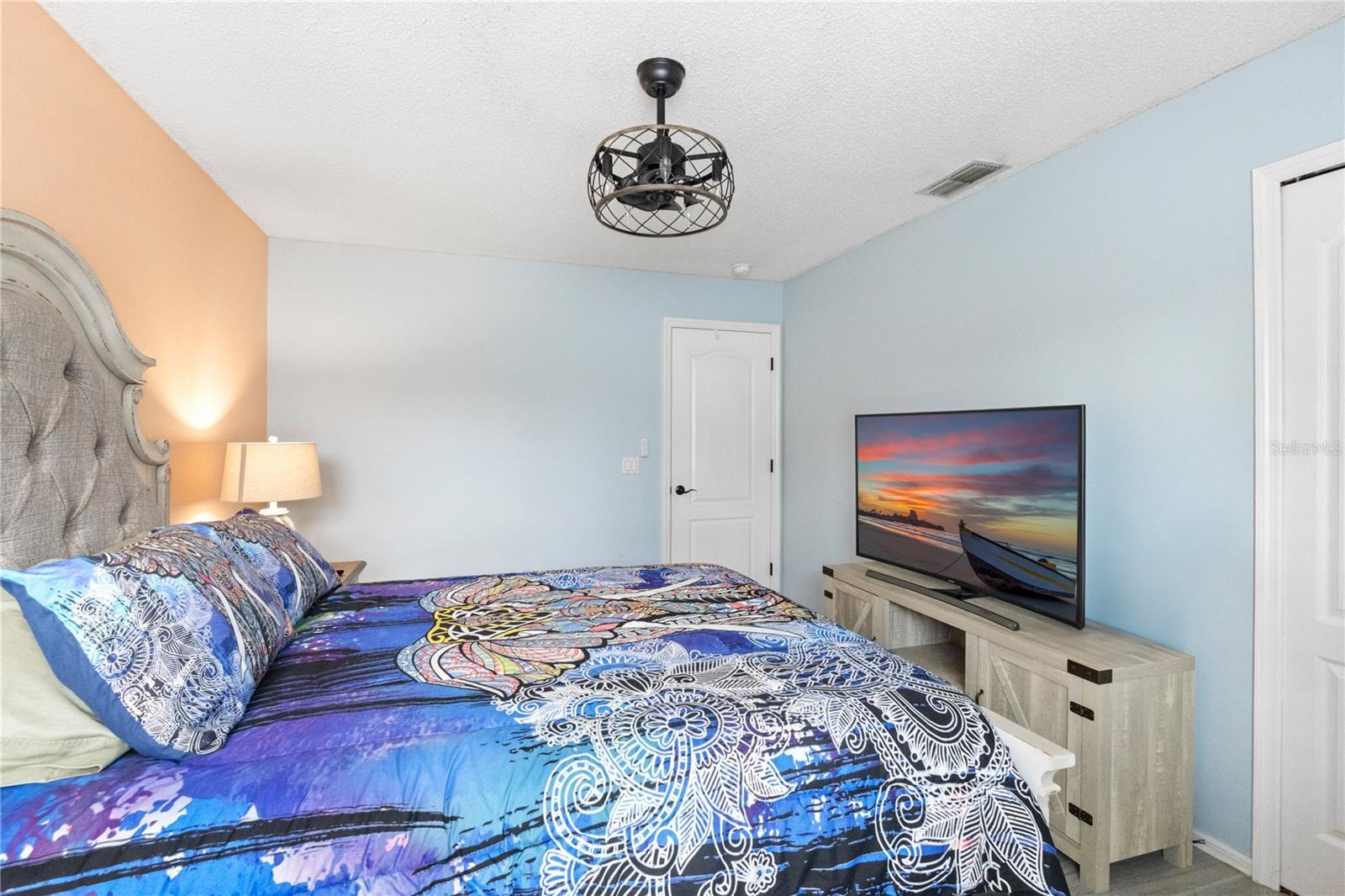 Image 47 of 57 For 2497 Treehaven Drive