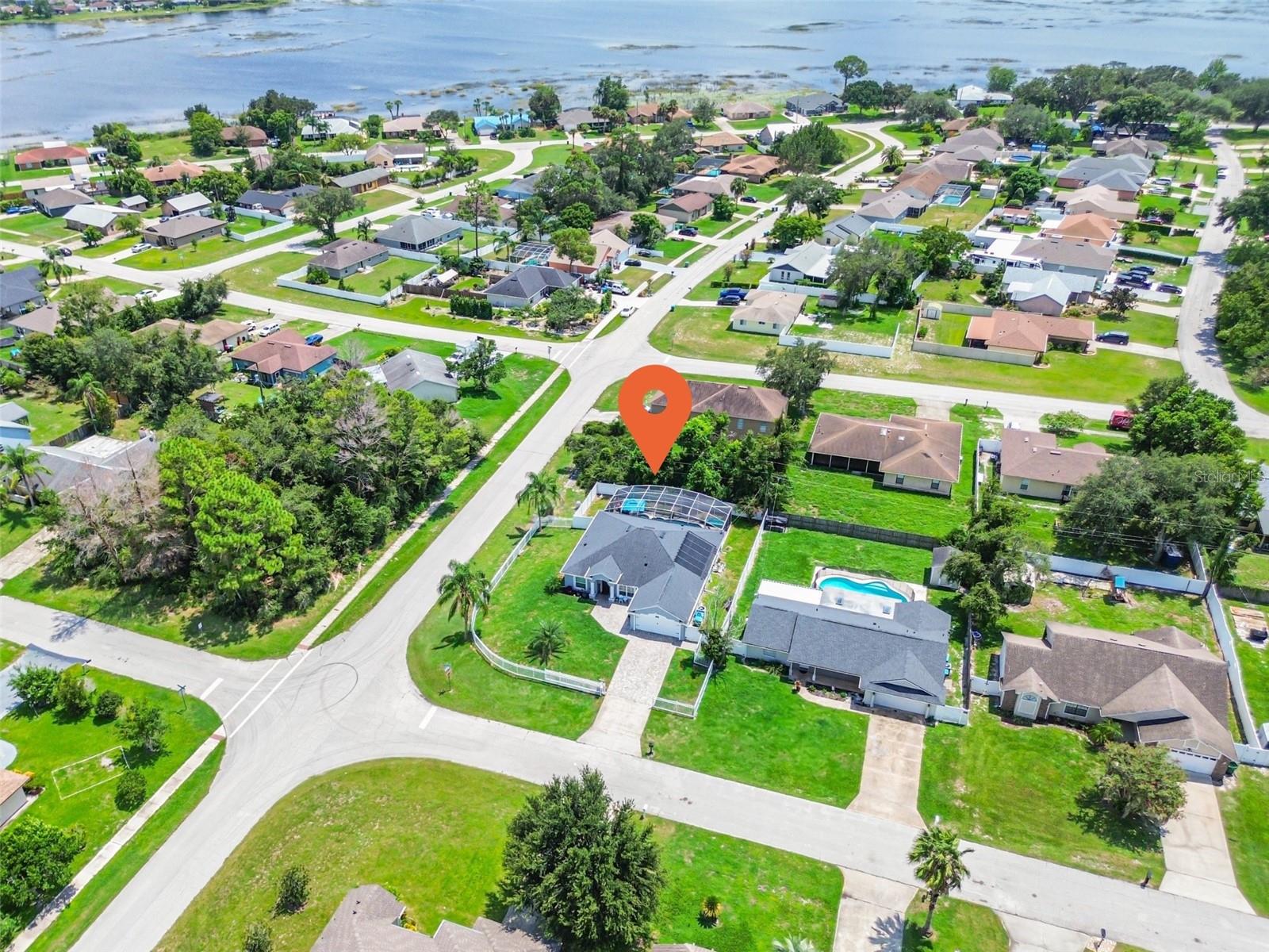Image 8 of 57 For 2497 Treehaven Drive