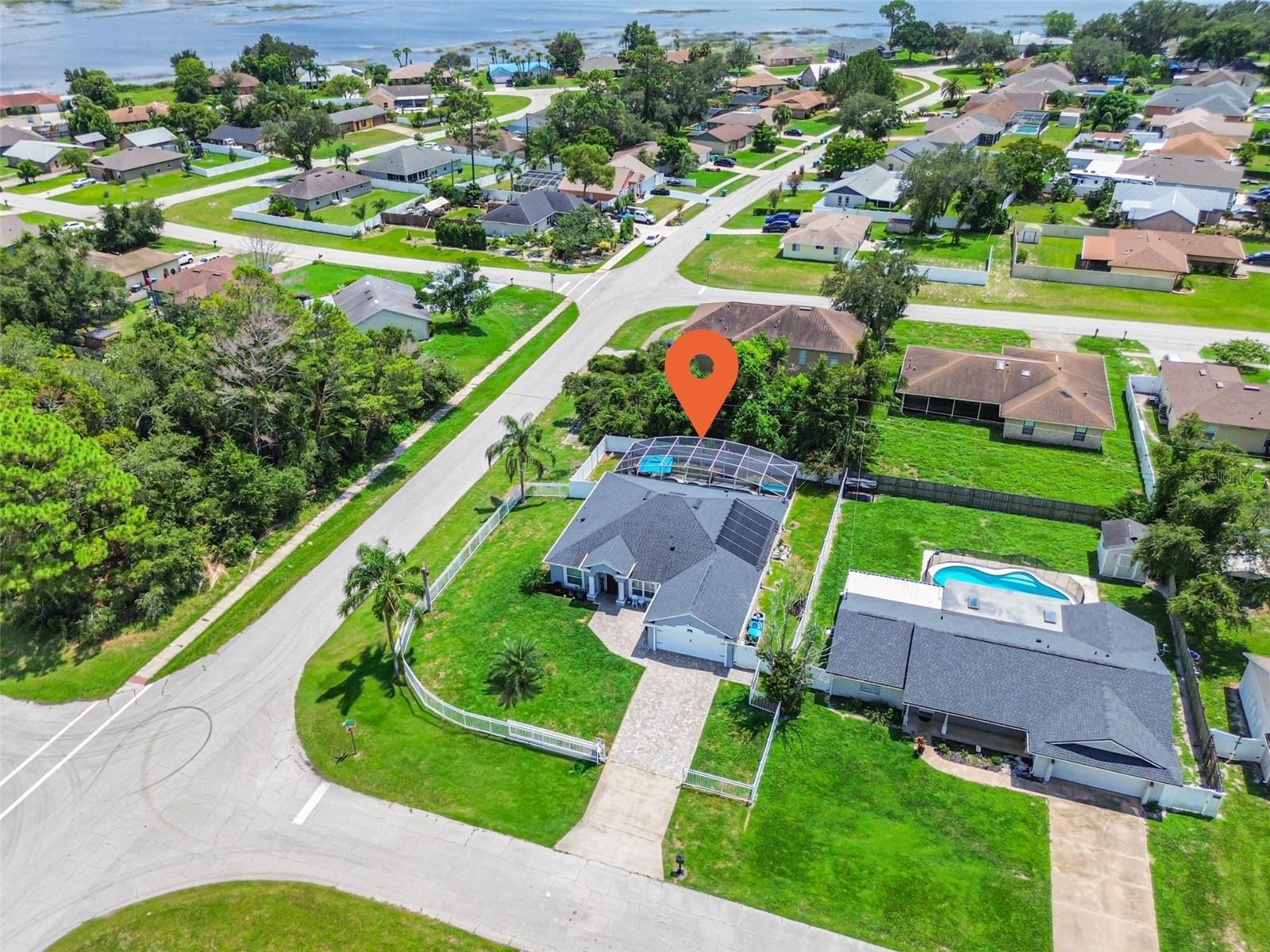 Image 9 of 57 For 2497 Treehaven Drive