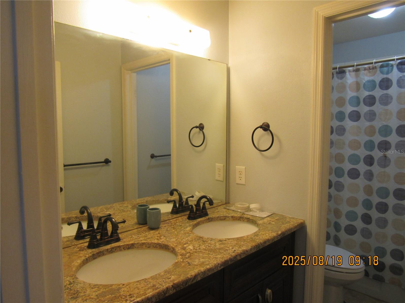Image 24 of 40 For 1022 Villa Lane 11