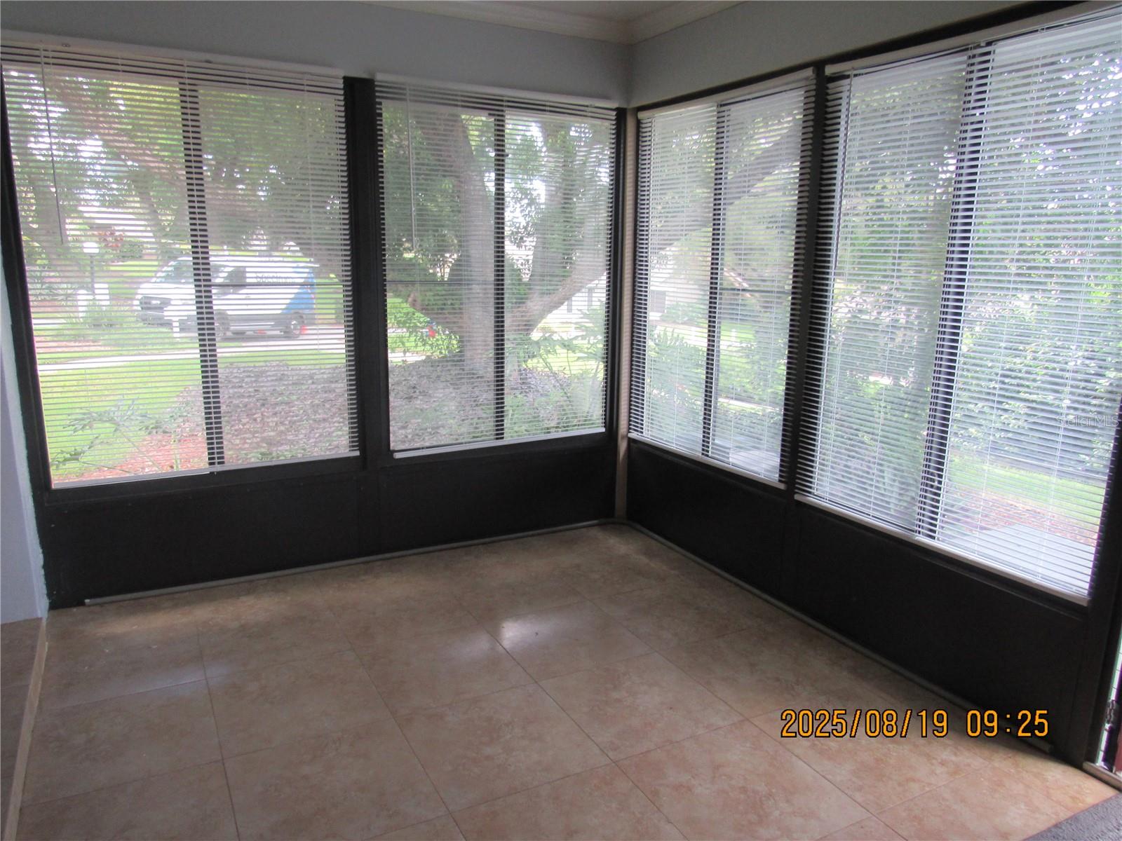 Image 34 of 40 For 1022 Villa Lane 11
