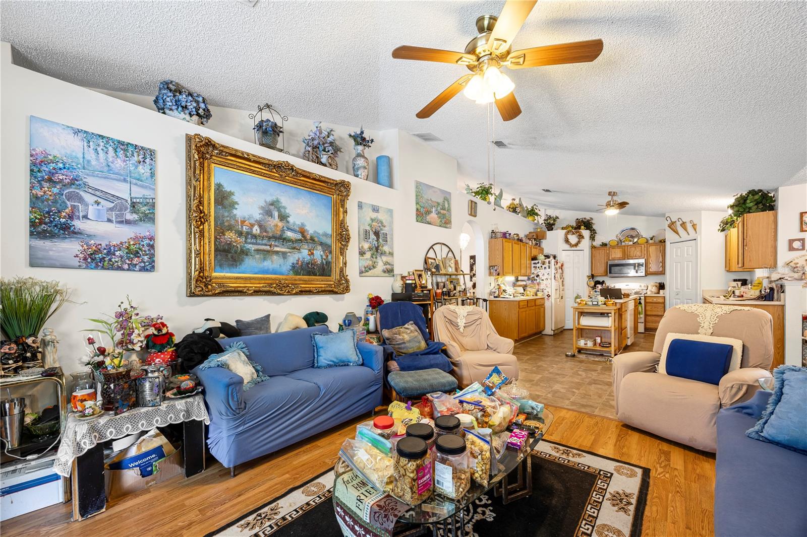 Listing photo id 15 for 8453 Apple Orchard Road